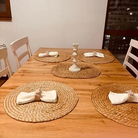Spacious With A Mountain View, Big Balcony And Parking Apartment *